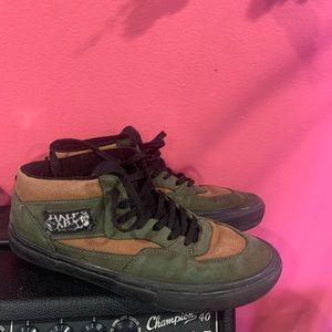 Vans half cabs size 9.5